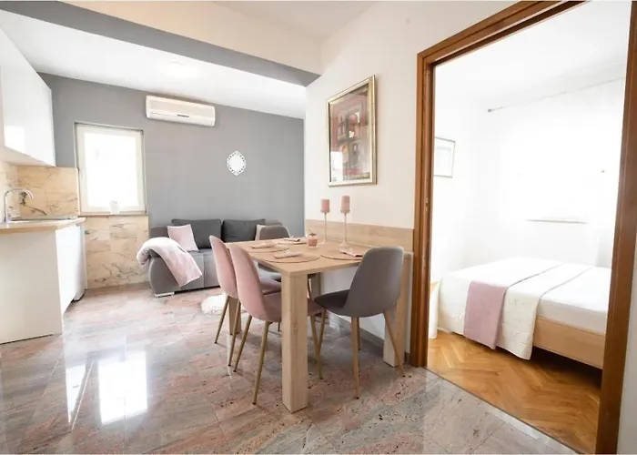 Apartment With Wifi - 24438 *